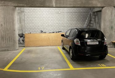 Garagenplatz in der Einstellhalle an der Farnsburgerstrasse 8 (Muttenz)
