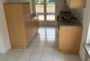 Helle 2.5-Zimmerwohnung in Arlesheim mit Dachterrasse und frisch saniertem Badezimmer