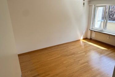 Helle 2.5-Zimmerwohnung in Arlesheim mit Dachterrasse und frisch saniertem Badezimmer