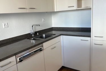 Erstvermietung: Frisch renovierte 6.5-Zimmer-Maisonettewohnung mit zwei Terrassen