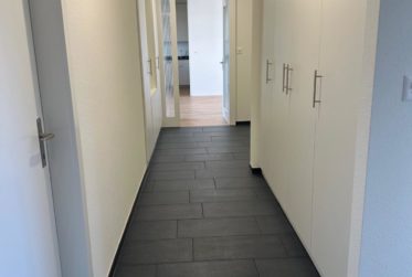 Erstvermietung: Frisch renovierte 6.5-Zimmer-Maisonettewohnung mit zwei Terrassen