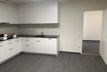 Frisch renovierte 3,5-Zimmerwohnung (ca. 90 m2) im Matthäusquartier